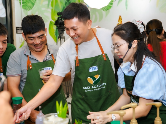 Ảnh lớp học pha chế và kinh doanh thực chiến