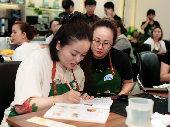 Ảnh lớp học pha chế và kinh doanh thực chiến
