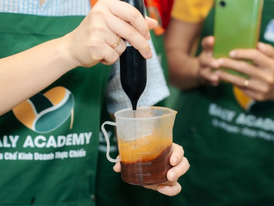 Hình ảnh tại lớp học pha chế để mở quán cà phê