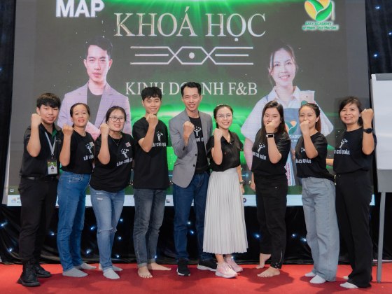 Ảnh lớp học pha chế và kinh doanh thực chiến