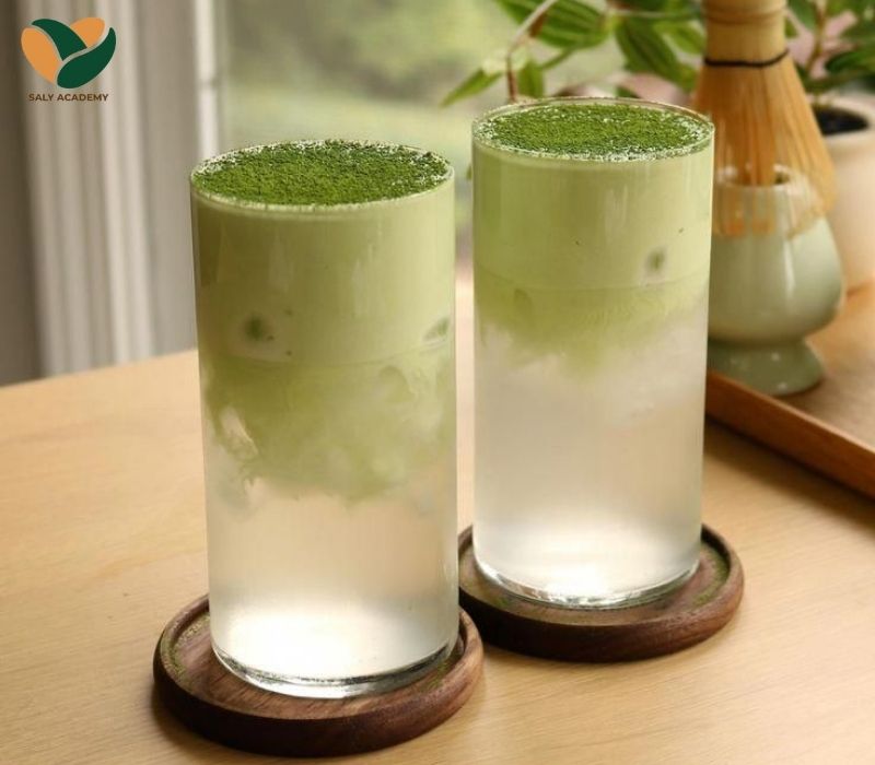 Thưởng thức matcha nước dừa tươi mát