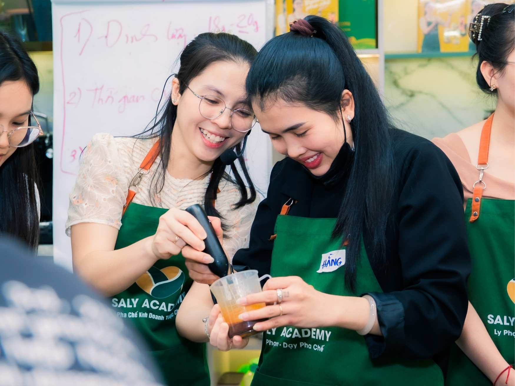 Hình ảnh thực tế tại lớp học ở Saly Academy