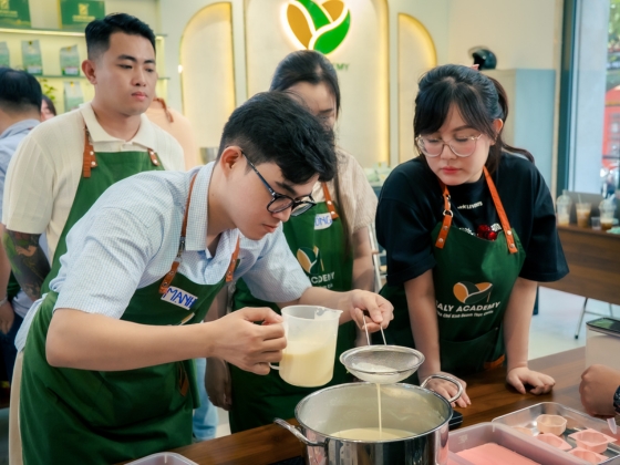 Hình ảnh thực tế tại lớp học ở Saly Academy