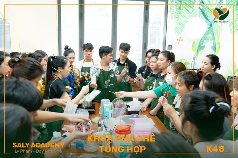 Hình ảnh khóa học pha chế tổng hợp tại SaLy Academy