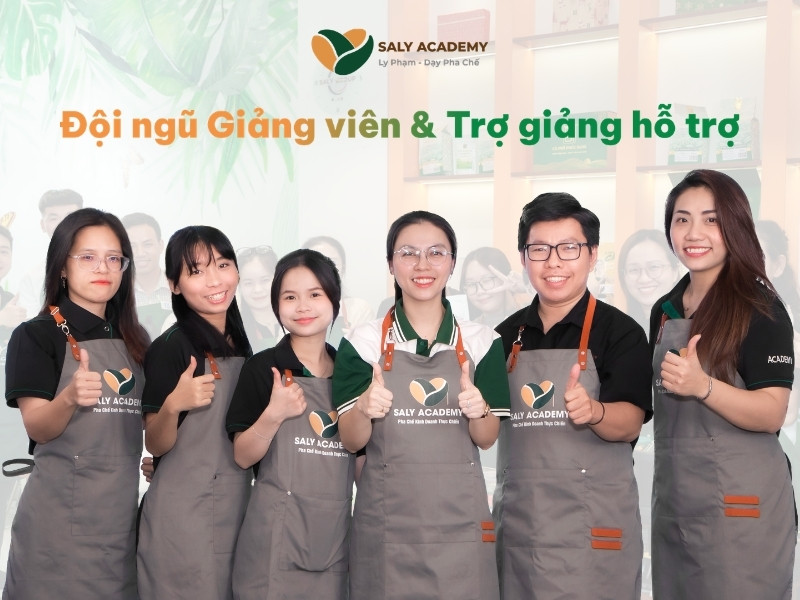Giảng viên và đội ngũ hỗ trợ tại Ly Phạm - Dạy Pha Chế