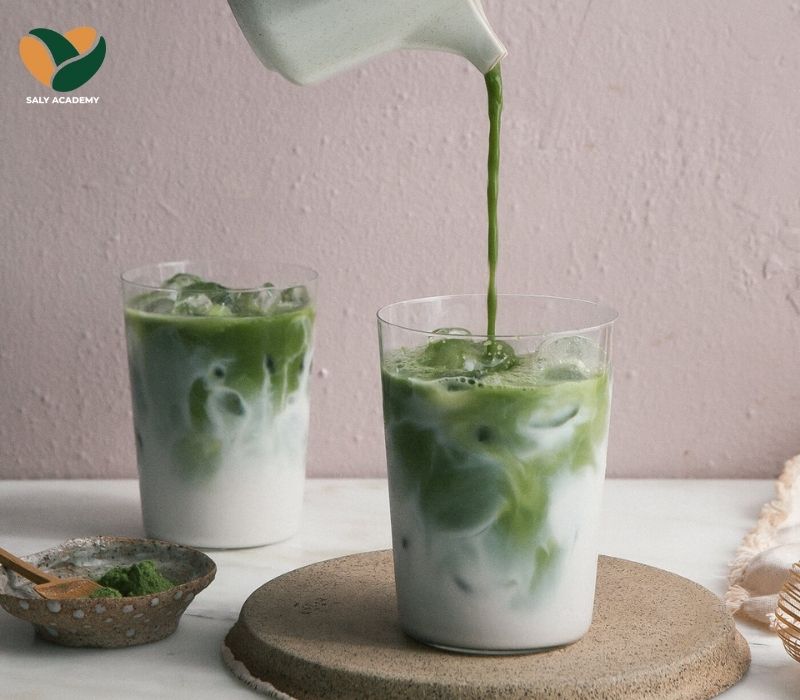 Các bước làm matcha cold whisk