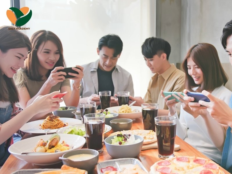 Mô hình quán cafe game mobile là sự kết hợp giữa kinh doanh đồ uống và không gian tối ưu cho người chơi game