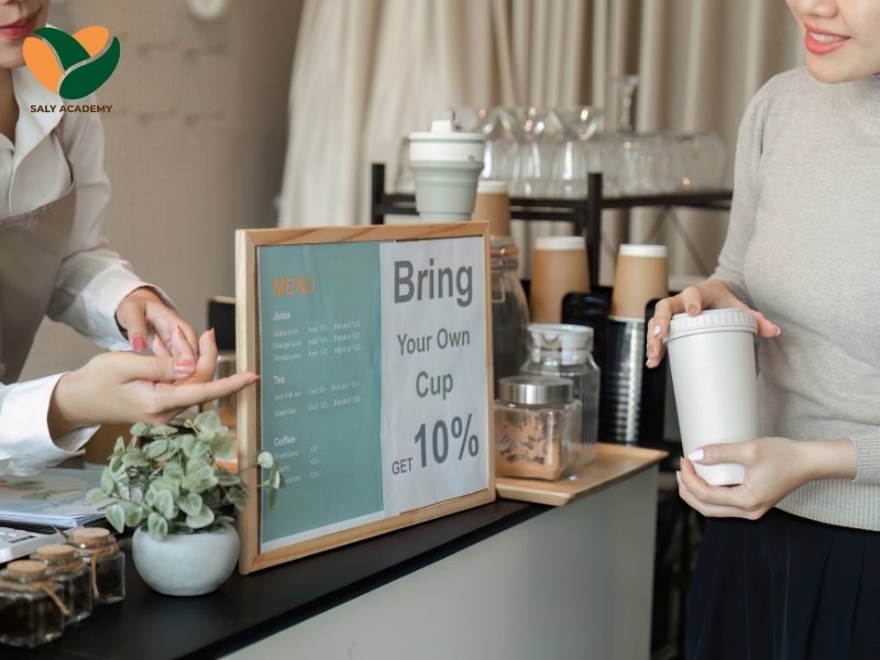 Bạn nên bắt đầu truyền thông ít nhất 30 ngày trước khai trương để tạo sức hút và giữ nhiệt cảm xúc khách hàng