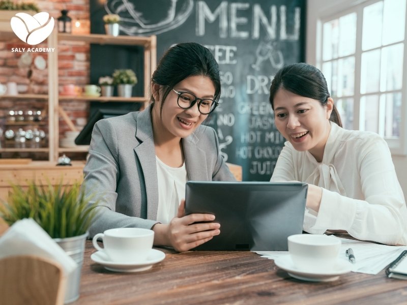 Nếu bạn có ý tưởng độc đáo, đam mê xây dựng thương hiệu riêng thì tự mở quán cafe là lựa chọn lý tưởng