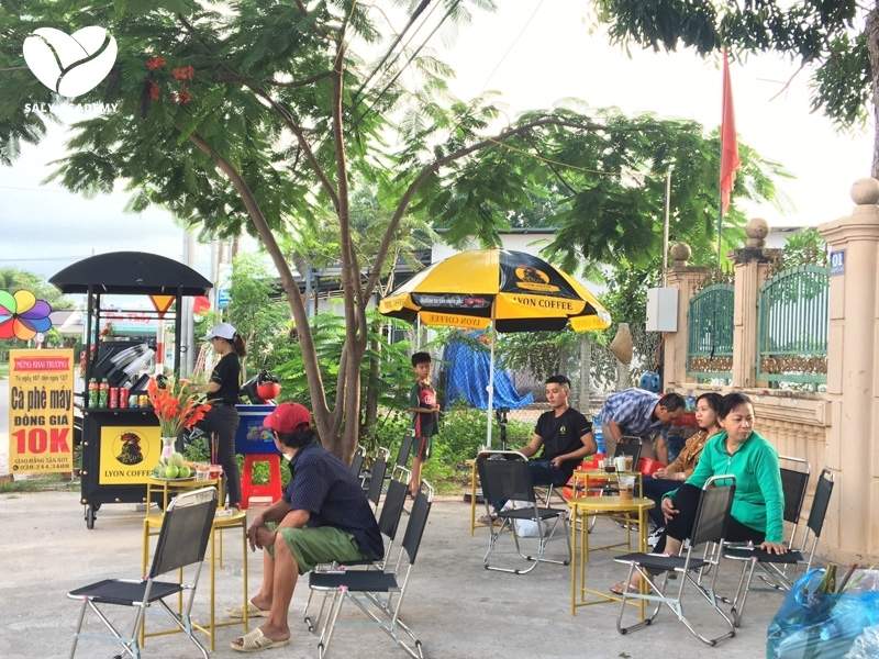 Mô hình cafe xe đẩy phù hợp với chủ đầu tư có vốn ít, dao động khoảng 50-150 triệu VNĐ