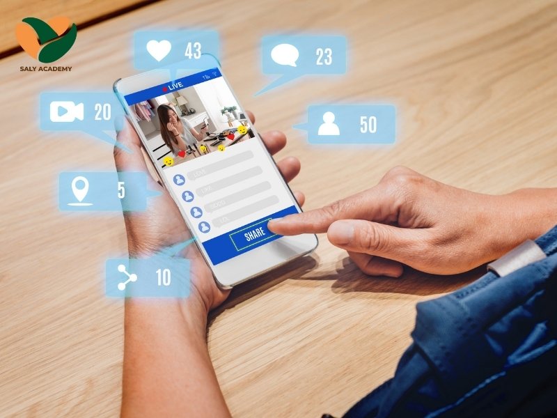 Influencers có lượng người theo dõi lớn sẽ giúp quán tiếp cận được nhiều khách hàng mới