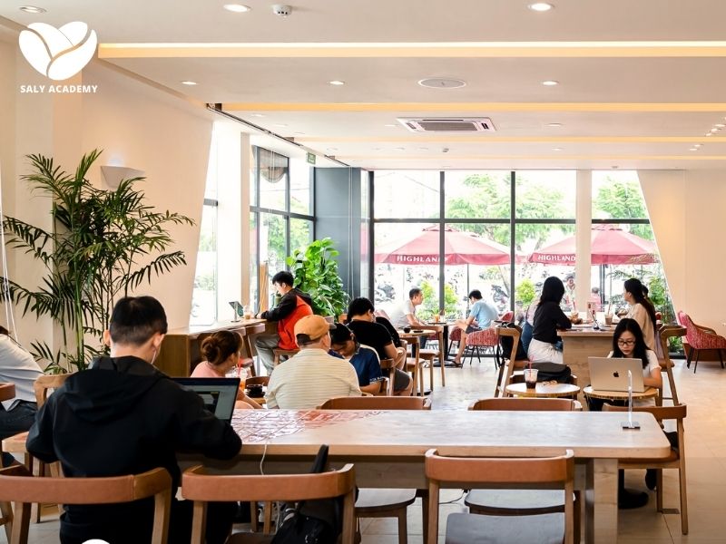 Không gian thoải mái và tiện nghi đầy đủ dễ khiến khách hàng cảm thấy như đang ở nhà và không muốn rời đi Không gian thoải mái và tiện nghi đầy đủ dễ khiến khách hàng cảm thấy như đang ở nhà và không muốn rời đi