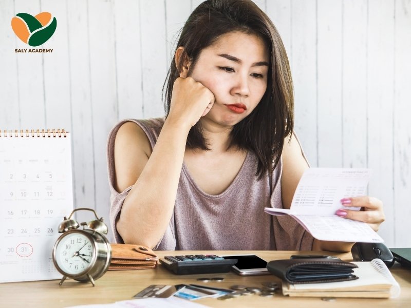 Kinh tế khó khăn, sức mua giảm và khách hàng có xu hướng tiết kiệm chi tiêu Kinh tế khó khăn, sức mua giảm và khách hàng có xu hướng tiết kiệm chi tiêu