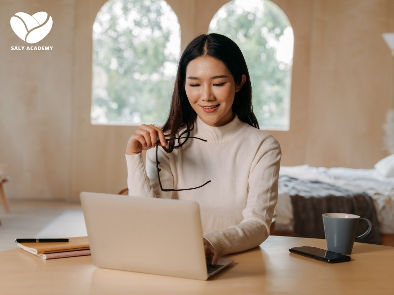 Hợp tác với influencer hoặc các đối tác địa phương để quảng bá quán cafe Hợp tác với influencer hoặc các đối tác địa phương để quảng bá quán cafe
