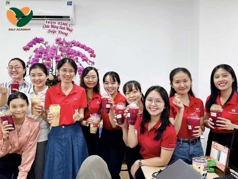 Bước 3: Liệt kê và phân tích các điểm chạm