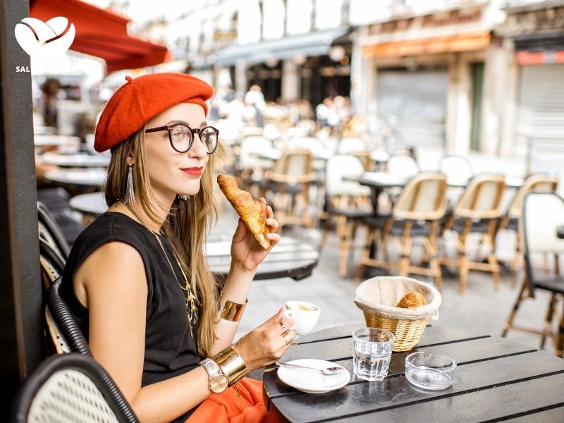 Những lưu ý khi kinh doanh mô hình quán cafe ăn sáng