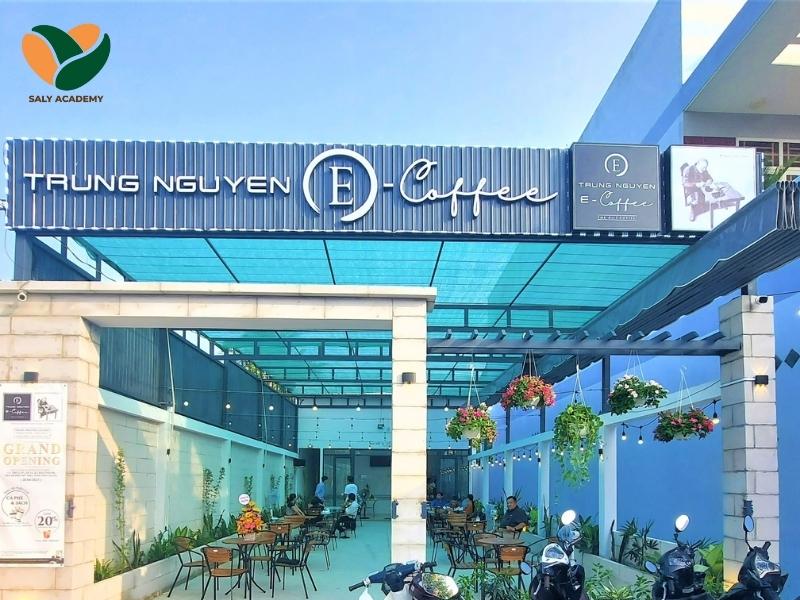 Tiêu chuẩn thiết kế bảng hiệu cafe mang đi hiệu quả Tiêu chuẩn thiết kế bảng hiệu cafe mang đi hiệu quả
