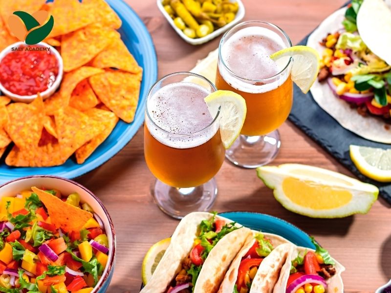 F&B được hiểu là ngành công nghiệp cung cấp dịch vụ ăn uống cho khách hàng F&B được hiểu là ngành công nghiệp cung cấp dịch vụ ăn uống cho khách hàng