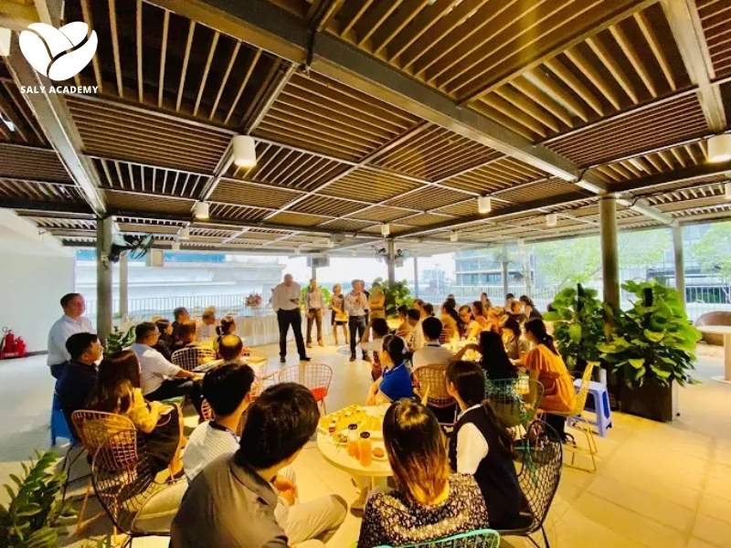 Không gian tea break cần tạo cảm giác thư giãn, thoải mái để khách mời có thể nghỉ ngơi Không gian tea break cần tạo cảm giác thư giãn, thoải mái để khách mời có thể nghỉ ngơi