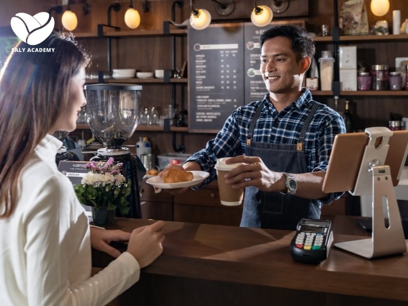 Barista cần có kỹ năng giao tiếp để tạo nên trải nghiệm tích cực và xây dựng mối quan hệ với khách hàng