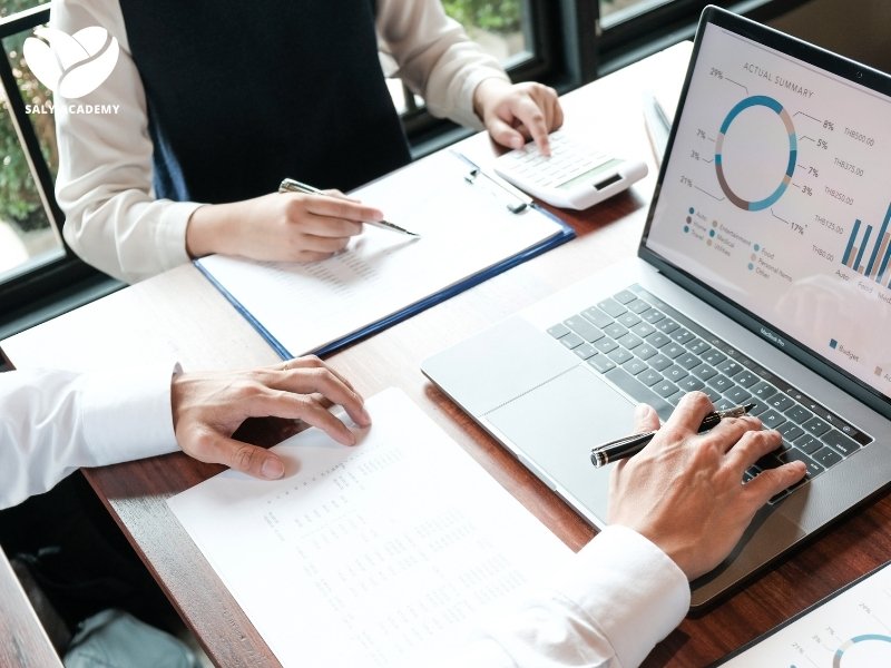 Lập kế hoạch kinh doanh là bước đầu tiên và quan trọng nhất khi mở quán trà chanh