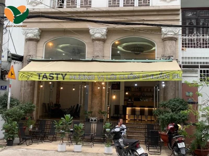 Mô hình quán cafe truyền thống là lựa chọn quen thuộc với nhiều người mới khởi nghiệp Mô hình quán cafe truyền thống là lựa chọn quen thuộc với nhiều người mới khởi nghiệp