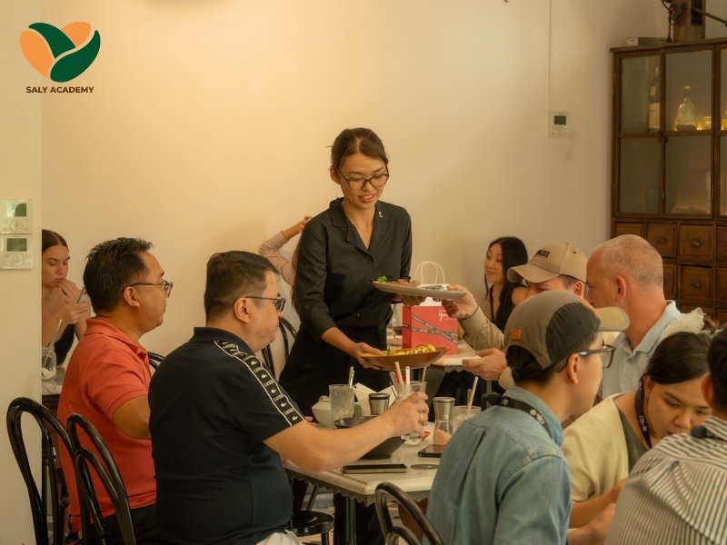 Nhà hàng L'Usine nổi tiếng với thực đơn alacarte kiểu Pháp tinh tế Nhà hàng L'Usine nổi tiếng với thực đơn alacarte kiểu Pháp tinh tế