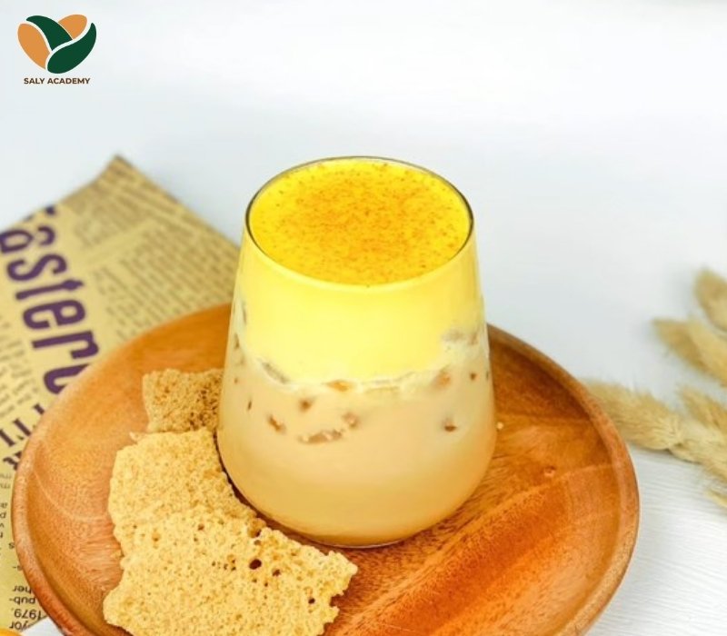 Sữa tươi kem trứng thành phẩm mịn mượt, thơm béo, lớp caramel vàng nâu bắt mắt, Sữa tươi kem trứng thành phẩm mịn mượt, thơm béo, lớp caramel vàng nâu bắt mắt