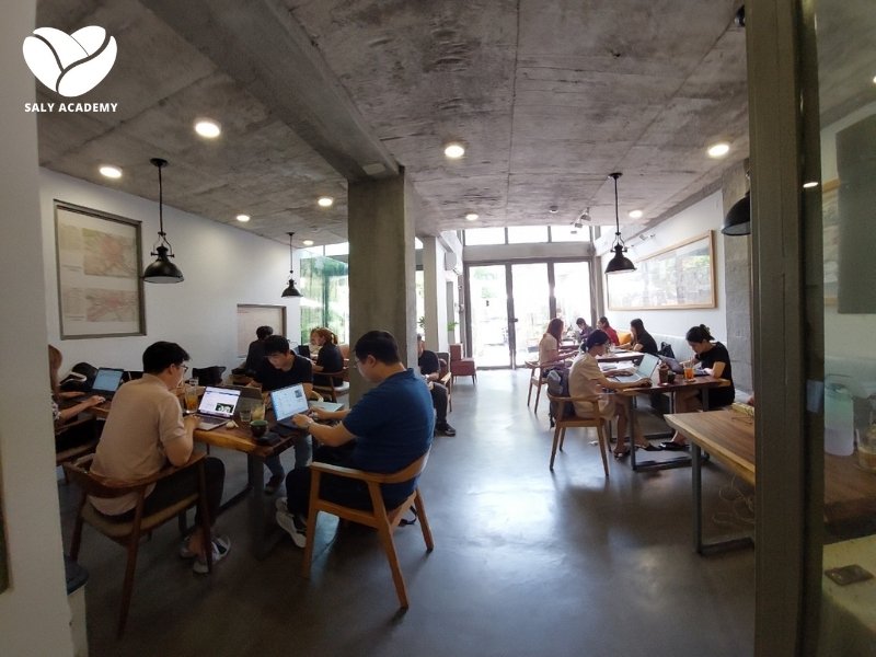 Quán cafe học bài nhóm có không gian rộng rãi, nhiều bàn lớn hoặc phòng riêng Quán cafe học bài nhóm có không gian rộng rãi, nhiều bàn lớn hoặc phòng riêng
