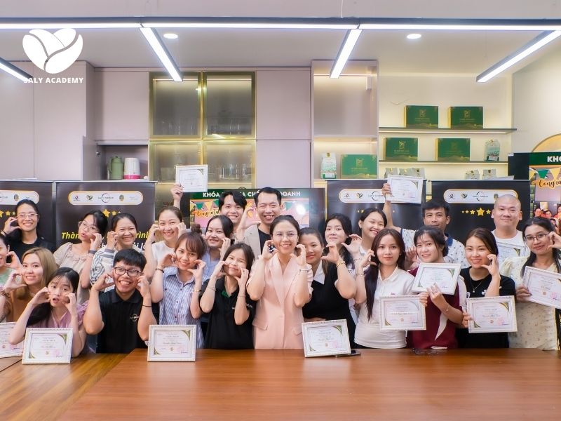 Chính sách hỗ trợ sau khóa học