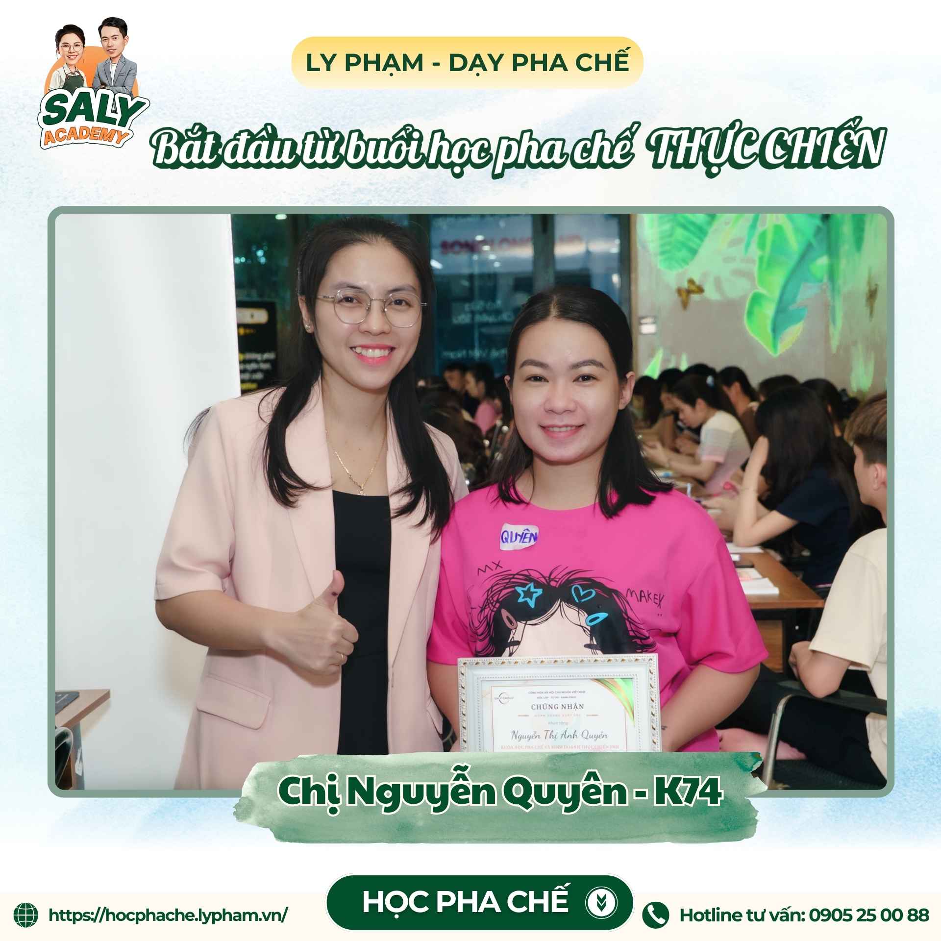 K74 – Chị Nguyễn Quyên nhận chứng nhận hoàn thành khóa học