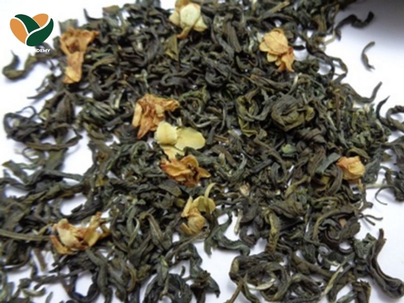 Trà lài được ướp hoa theo phương pháp truyền thống. Trà lài được ướp hoa theo phương pháp truyền thống.