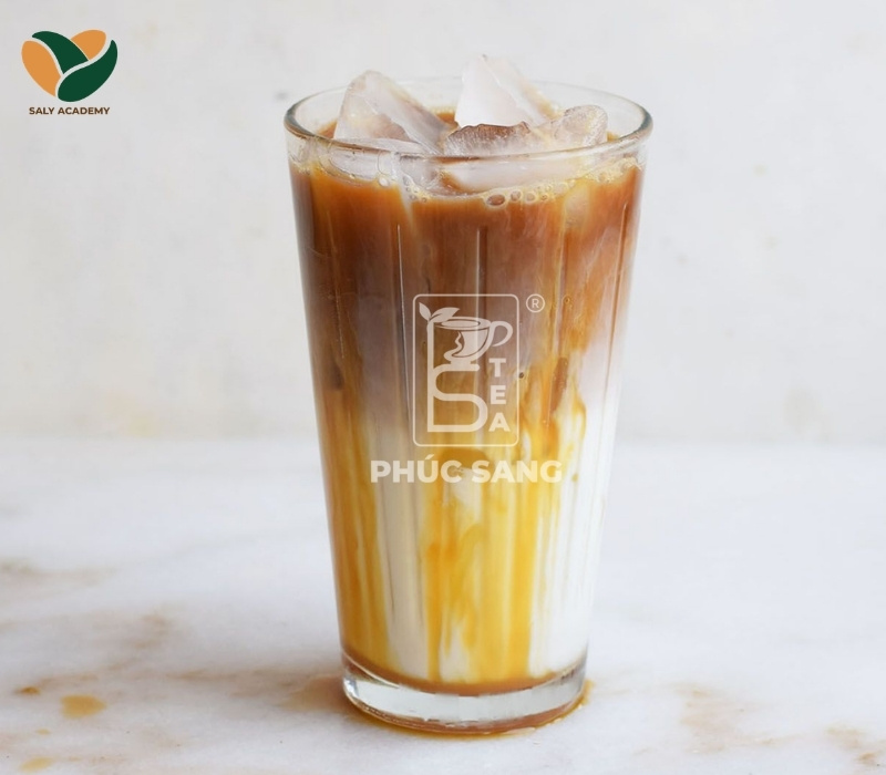 Mẹo pha cà phê latte caramel muối cân bằng, dễ uống Mẹo pha cà phê latte caramel muối cân bằng, dễ uống