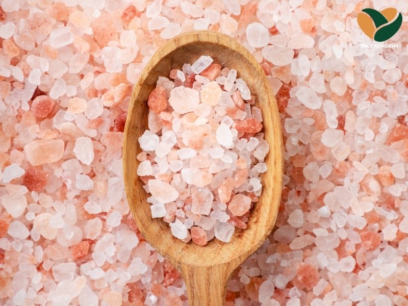 Muối hồng Himalaya là loại muối đá tự nhiên, được khai thác chủ yếu từ mỏ muối Khewra
